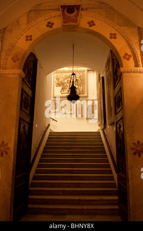 Il Museo di Bardo a Tunisi Tunisia Africa settentrionale con la splendida scalinata Foto Stock