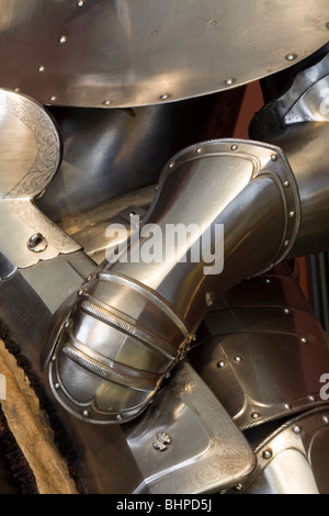Sfida particolare medievale classica tuta piena di Armor. Foto Stock