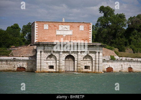 Il Forte di Sant' Andrea sull'Isola Le Vignole a Venezia Foto Stock