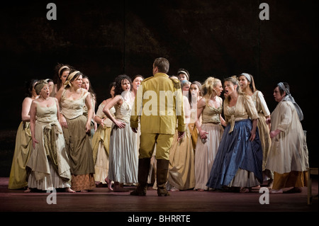 Welsh National Opera produzione di Carmen di Bizet al Wales Millennium Centre Cardiff South Wales UK Foto Stock