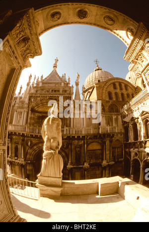 Chiesa in Piazza San Marco, Venezia Foto Stock