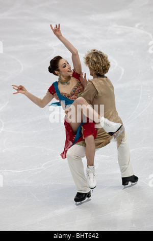 Meryl Davis e Charlie White (USA)competere nel pattinaggio su ghiaccio danza danza originale al 2010 Giochi Olimpici Invernali Foto Stock