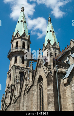 Türme der Stadtkirche , Unserer Lieben Frauen, Meiningen, Thüringen, Deutschland | guglie della chiesa, Meiningen, Turingia, Germania Foto Stock