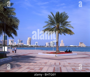 Il programma di Doha Corniche, Doha, Ad Dawhah comune, lo Stato del Qatar Foto Stock