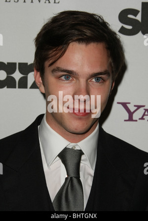 NICHOLAS HOULT 13TH HOLLYWOOD AWARDS GALA festival di pellicola di Hollywood BEVERLY HILLS LOS ANGELES CA USA 26 Ottobre 2009 Foto Stock