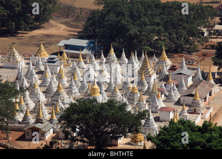 Myanmar Birmania, Pindaya, imbiancato stupa, Stato Shan, Foto Stock