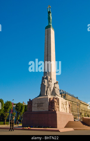 Il Monumento alla Libertà (Brīvības piemineklis), Riga, Lettonia Foto Stock