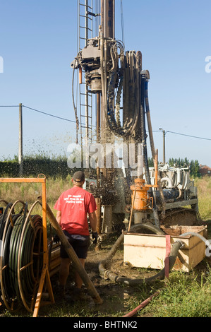Costruzione casa, perforazione geotermica Foto Stock