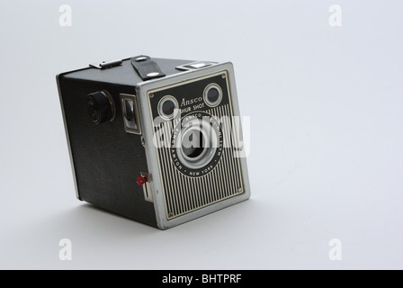 Vintage film roll brownie-casella tipo fotocamera Agfa Ansco 'Shur Shot' per 120 pellicole in rotoli Foto Stock