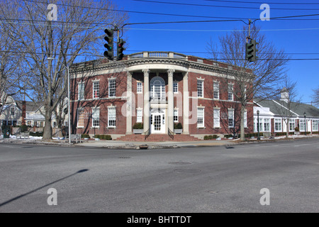 Saks Fifth Avenue department store, Southampton, Long Island, NY Foto Stock