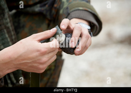 L'eliminazione degli ordigni esplosivi, Sarajevo, Bosnia ed Erzegovina Foto Stock