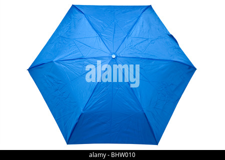 In alto di una signora compatta aperto ombrello blu Foto Stock