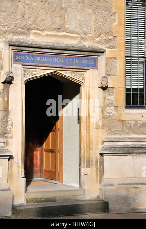 Ingresso alla Schola grammaticae et historiae, vecchie scuole del quadrangolo di Oxford. Foto Stock
