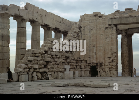 All'interno il Partenone, l'Acropoli di Atene, Grecia 680212 009 Foto Stock