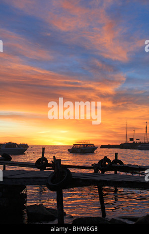 Tramonto sul lago Titicaca, Copacabana, Bolivia Foto Stock
