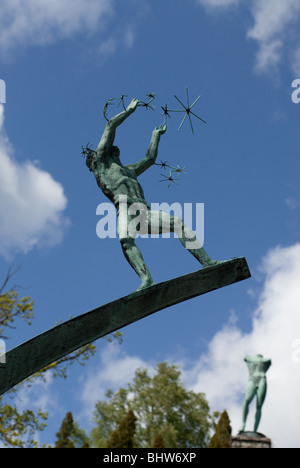 La scultura di Dio nostro Padre per l'arcobaleno in millesgarden Foto Stock