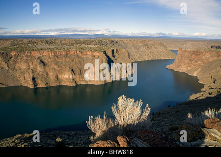 Il lago di Billy Chinook sul Deschutes, Metolius e fiumi tortuosi, in central Oregon high desert. Foto Stock