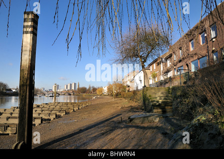 Strand sul verde ,Chiswick Foto Stock