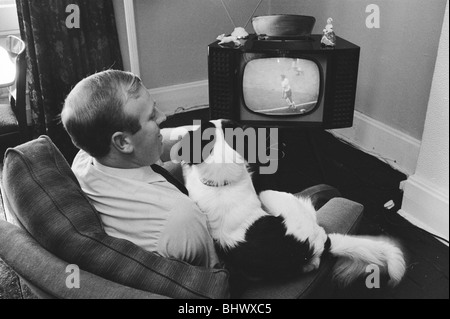 1966 World Cup in Inghilterra. Pickles il cane eroe che ha trovato il Jules Rimet trophy dopo che era stato rubato prima della Foto Stock