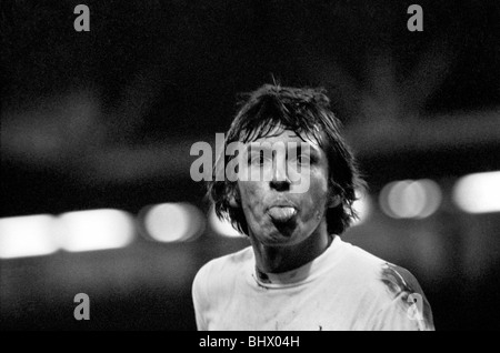 FA Cup: Notts Forest (1) v Tottenham Hotspur (1). Tottenham Hotspur skipper Martin Peters 'esprime se stesso". Gennaio 1975 Foto Stock