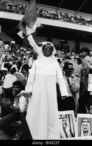 25 giugno 1982 Fase finale della Coppa del Mondo a Bilbao, Spagna. Inghilterra 1 v Kuwait 0. Ventola in Kuwait nello stadio durante il Gruppo Quattro gioco. Foto Stock