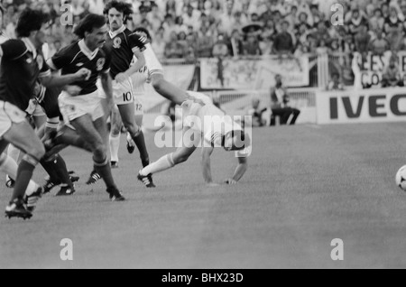 1982 World Cup Finals Gruppo sei corrispondono a Malaga, Spagna. Unione Sovietica 2 v Scotland 2. Azione dalla partita il 22 giugno 1982. Foto Stock