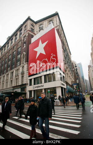 Il flagship Herald Square Macy's Department Store di New York Foto Stock