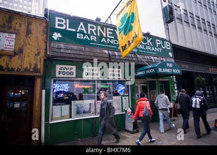 Il Blarney Rock Pub di Midtown a New York Foto Stock