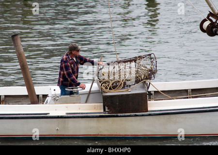 Chesapeake Bay workboat in Cambridge Creek Foto Stock