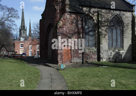 Il vecchio St cha la chiesa nel centro di Shrewsbury, Inghilterra. Foto Stock
