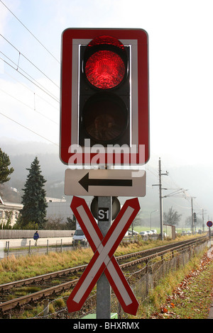 Passaggio a livello;attraversamento ferroviario Foto Stock