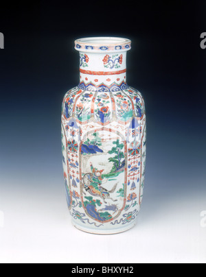 Imari cinese rouleau vase, metà periodo Kangxi, dinastia Qing, Cina, 1683-1700. Artista: sconosciuto Foto Stock