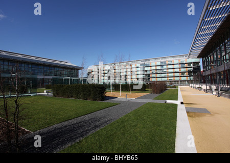 Highbury Square sviluppo residenziale, precedentemente Highbury Stadium, sede dell'Arsenal Football Club. Shot preso dalla zona del giardino Foto Stock