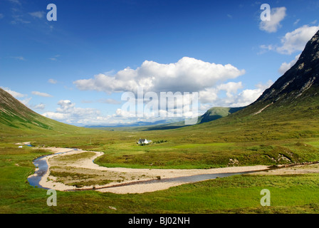 Blackrock Cottage di seguito Buchaille Etive Mor In Glencoe vicino Rannock Moor nelle Highlands occidentali della Scozia UK Foto Stock