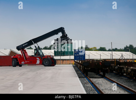 Il trasporto ferroviario di merci depot, Donnington, Telford, Shropshire, Foto Stock