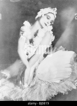 Anna Pavlova in 'Dying Swan" (Le Cygne), c1905. Artista: sconosciuto Foto Stock