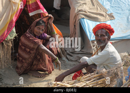 Pellegrini indù al Diwahli festival in India, vicino a Varanasi Foto Stock