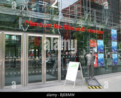 Ingresso al Museo dei film Sony Center Berlin Germania Maggio 2008 Foto Stock