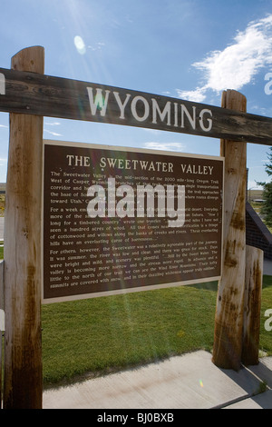 Il Sweetwater Valley è la sezione intermedia del 2000 miglio-lungo Oregon Trail. A ovest di Casper Wyoming, rami di tale prova. Foto Stock