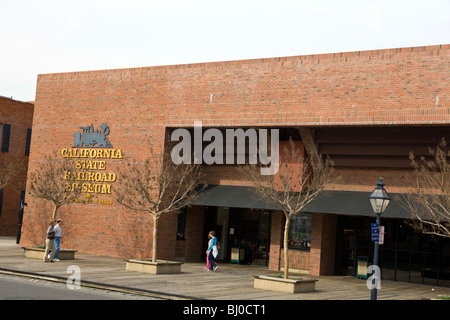 Esterno della California State Railroad Museum, Sacramento, California, Stati Uniti d'America. Foto Stock