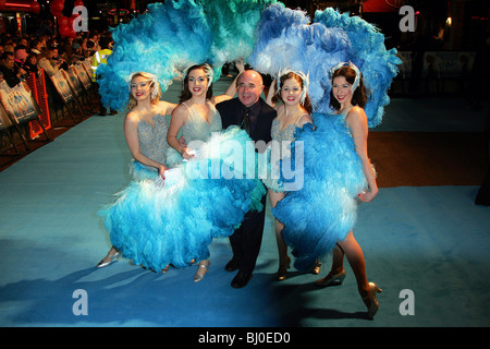 BOB HOSKINS ATTORE VUE WEST END Leicester Square Londra Inghilterra 23/11/2005 Foto Stock