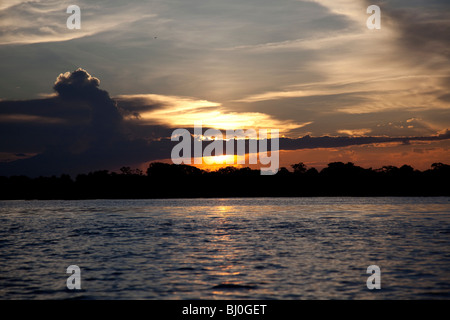 Lago Yarinacocha, una lanca vicino alla città amazzonica di Pucallpa in Perù centrale vicino al Rio Ucayali. Foto Stock