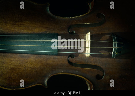 Vecchio violino dettaglio. Foto Stock