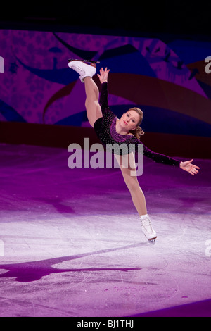 Joannie Rochette (CAN) Onorevoli medaglia di bronzo durante il pattinaggio artistico a Gala il 2010 Giochi Olimpici Invernali Foto Stock