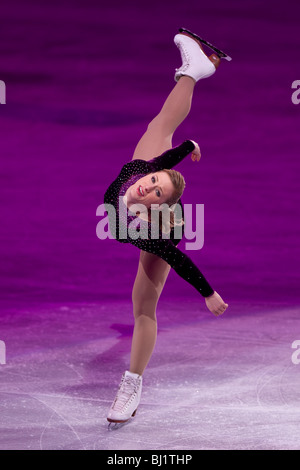 Joannie Rochette (CAN) Onorevoli medaglia di bronzo durante il pattinaggio artistico a Gala il 2010 Giochi Olimpici Invernali Foto Stock