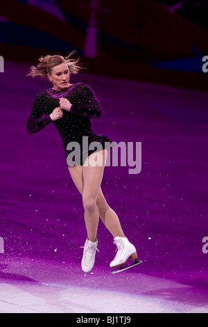 Joannie Rochette (CAN) Onorevoli medaglia di bronzo durante il pattinaggio artistico a Gala il 2010 Giochi Olimpici Invernali Foto Stock