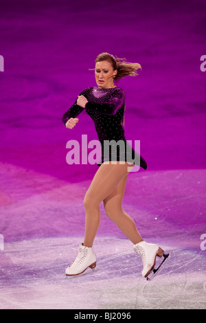 Joannie Rochette (CAN) Onorevoli medaglia di bronzo durante il pattinaggio artistico a Gala il 2010 Giochi Olimpici Invernali Foto Stock