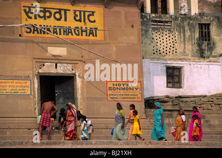 India, Varanasi, fiume Gange, Sankatha Ghat Foto Stock