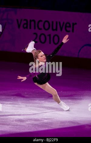 Joannie Rochette (CAN) Onorevoli medaglia di bronzo durante il pattinaggio artistico a Gala il 2010 Giochi Olimpici Invernali Foto Stock