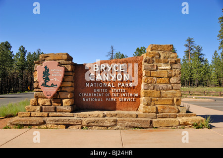 Marcatore di entrata al Parco Nazionale di Bryce Canyon, Utah, Stati Uniti d'America Foto Stock
